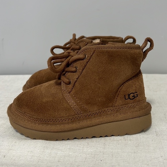 Ugg Unisex Toddlers Kids Neumel II Chestnut Boots Zipper Closure size 9 - Picture 3 of 10